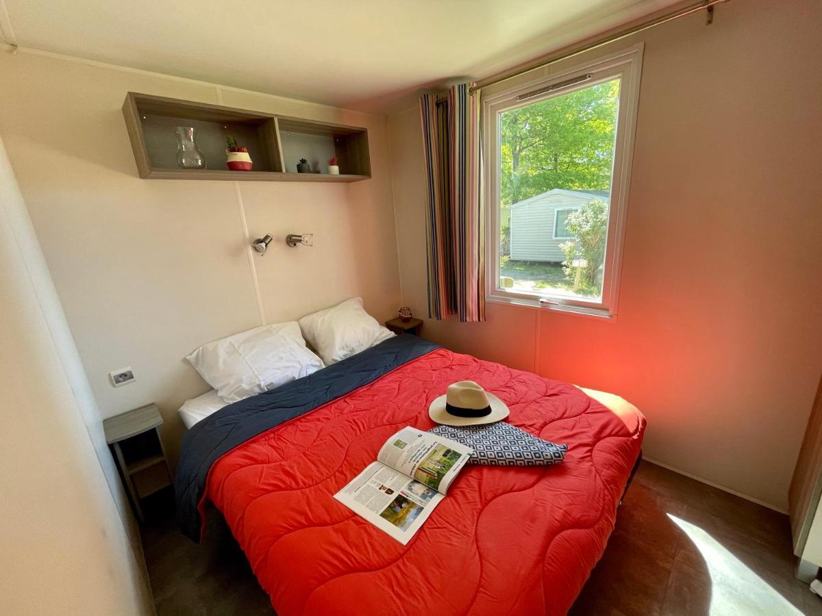 Camping Le Pressoir Petit-Palais-et-Cornemps Экстерьер фото
