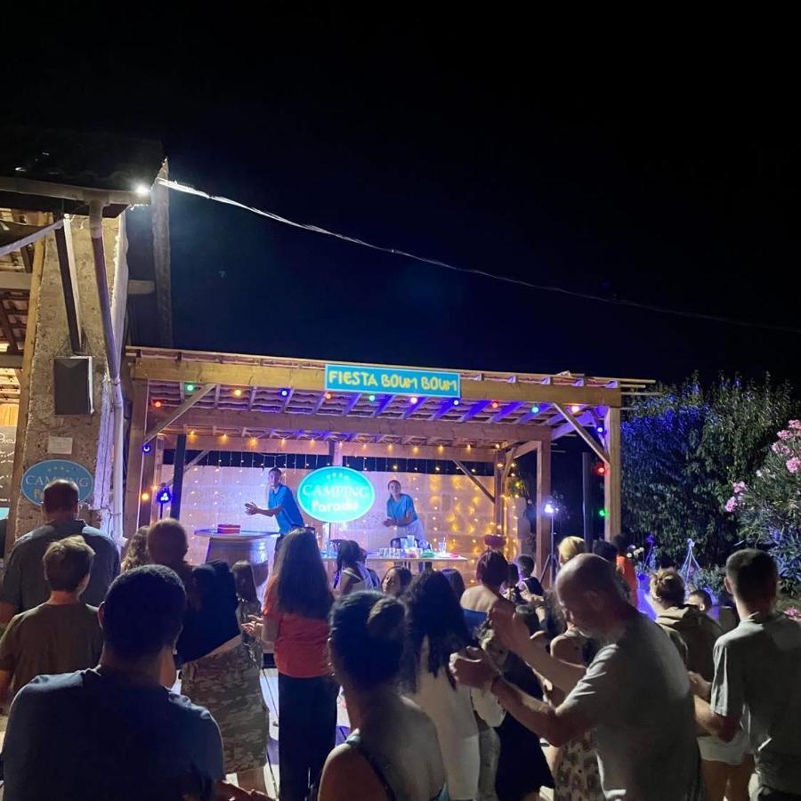 Camping Le Pressoir Petit-Palais-et-Cornemps Экстерьер фото